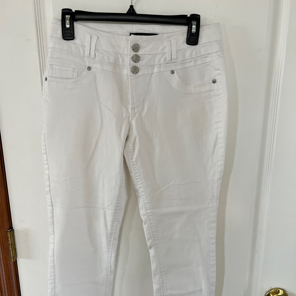 Blue Spice Vintage 90’s White 3 Button-Fly Ankle Jeans
